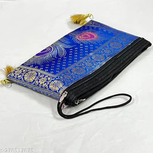 Exquisite Fashionate Women Clutches for Every Occasion